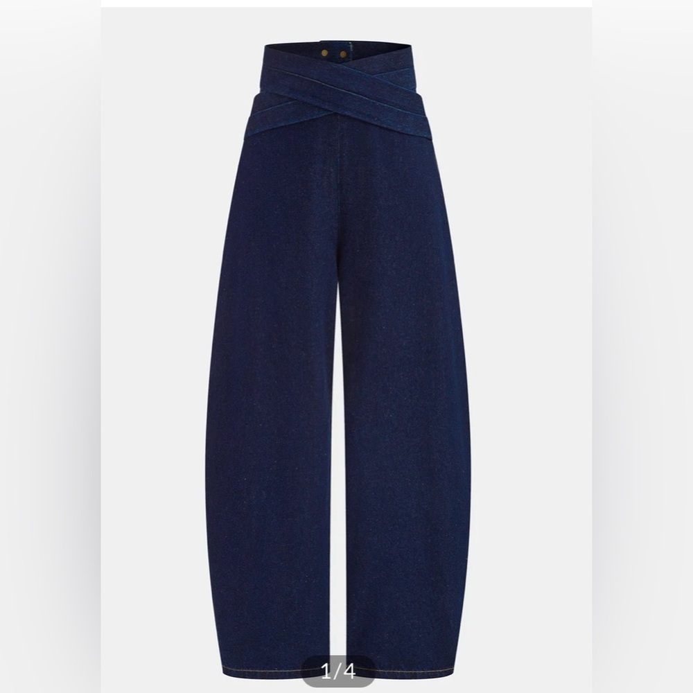 NWT Commense Cross-Over High-Waist Denim Wide-Leg Jeans. Size Small